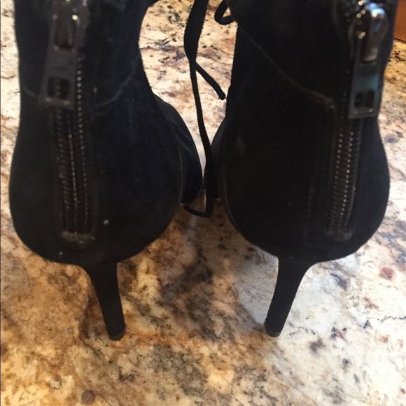 Black suede lace up booties - Picture 5 of 6
